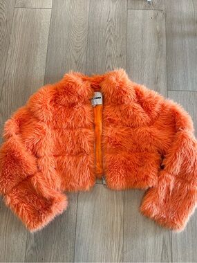 Fashion Nova Women Orange Faux Fur Cropped Jacket Size M Zip Up Coat